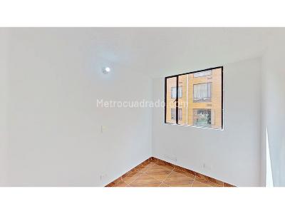 Apartamento de 3 alcobas en venta en Centro Usme, Bogotá, 48 m² · foto 12 de 19