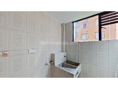 Apartamento de 3 alcobas en venta en Centro Usme, Bogotá, 48 m² · foto 16 de 19