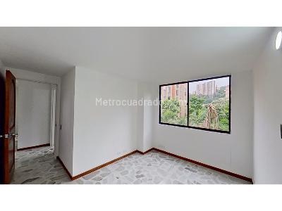 Apartamento de 3 alcobas en venta en La Mota, Medellín, 86 m² · foto 4 de 20