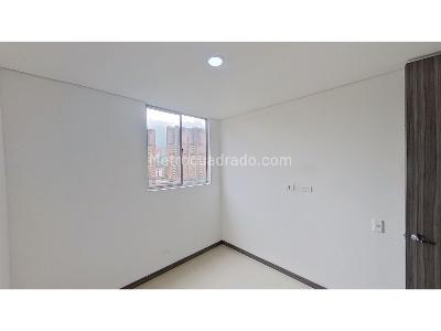 Apartamento de 3 alcobas en venta en Comuna 3, Itagüí, 69 m² · foto 8 de 20
