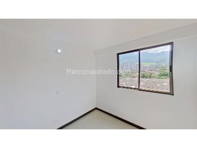 Apartamento de 3 alcobas en venta en Puerta Del Norte, Bello, 66 m² · foto 13 de 20