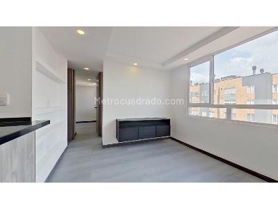 Apartamento de 1 alcoba en venta en Urbanizacion Castilla Real, Bogotá, 38 m² · foto 2 de 18