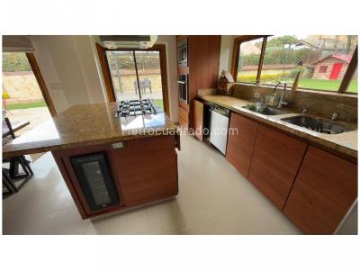 Casa de 3 alcobas en venta en San Jose De Bavaria, Bogotá, 236 m² · foto 9 de 20