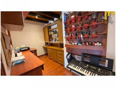 Casa de 3 alcobas en venta en San Jose De Bavaria, Bogotá, 236 m² · foto 17 de 20