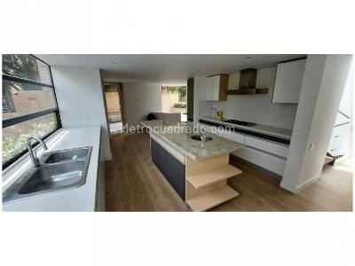Casa de 5 alcobas en venta en Santa Ana Oriental, Bogotá, 298 m² · foto 4 de 20