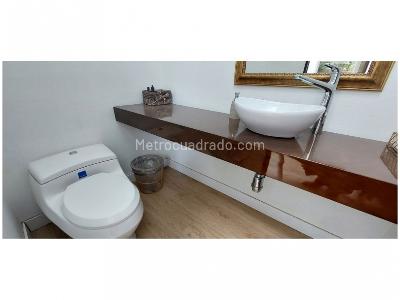 Casa de 5 alcobas en venta en Santa Ana Oriental, Bogotá, 298 m² · foto 15 de 20