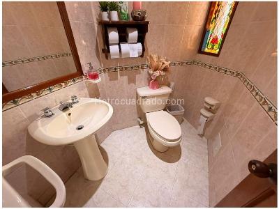 Casa de 4 alcobas en venta en San Jose De Bavaria, Bogotá, 274 m² · foto 16 de 20