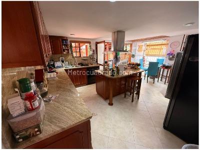 Casa de 4 alcobas en venta en San Jose De Bavaria, Bogotá, 274 m² · foto 17 de 20