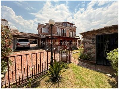 Casa de 4 alcobas en venta en San Jose De Bavaria, Bogotá, 274 m² · foto 18 de 20