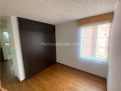 Apartamento de 3 alcobas en venta en Engativa, Bogotá, 66 m² · foto 6 de 11