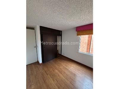 Apartamento de 3 alcobas en venta en Engativa, Bogotá, 66 m² · foto 7 de 11