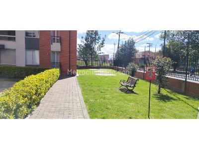 Apartamento de 2 alcobas en venta en Kennedy, Bogotá, 52 m² · foto 14 de 20