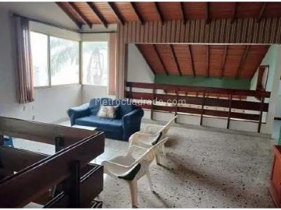 Apartamento de 4 alcobas en venta en El Poblado, Medellín, 213 m² · foto 14 de 15