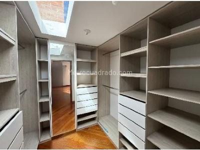 Casa de 5 alcobas en venta en Chia, Chía, 320 m² · foto 6 de 11