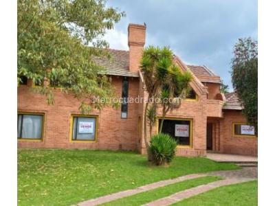 Casa de 5 alcobas en venta en Chia, Chía, 430 m² · foto 2 de 2