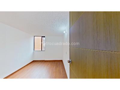 Apartamento de 3 alcobas en venta en Hogares, Soacha, 57 m² · foto 9 de 18