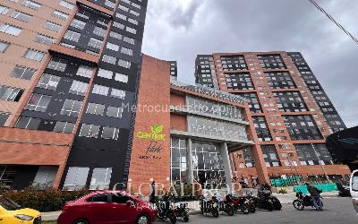 Apartamento en venta en Centenario, Bogotá · foto 2 de 18