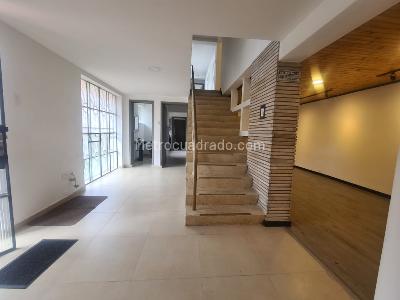 Casa de 5 alcobas en venta en Galerias, Bogotá, 233 m² · foto 3 de 20