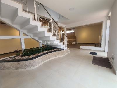 Casa de 5 alcobas en venta en Galerias, Bogotá, 233 m² · foto 2 de 20