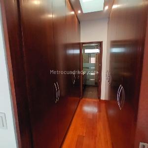 Apartamento de 3 alcobas en venta en La Cabrera, Bogotá, 165 m² · foto 4 de 18