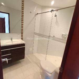 Apartamento de 3 alcobas en venta en La Cabrera, Bogotá, 165 m² · foto 5 de 18