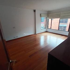 Apartamento de 3 alcobas en venta en La Cabrera, Bogotá, 165 m² · foto 7 de 18