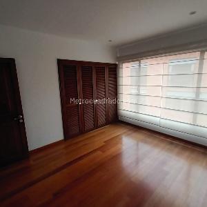 Apartamento de 3 alcobas en venta en La Cabrera, Bogotá, 165 m² · foto 9 de 18
