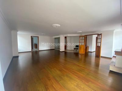 Apartamento en venta en Santa Barbara Occidental, Bogotá · foto 3 de 13