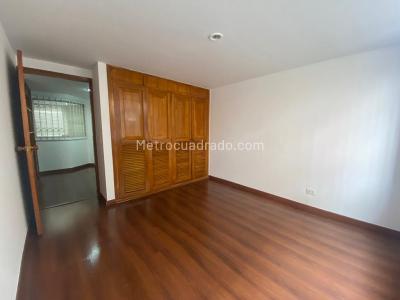 Apartamento en venta en Santa Barbara Occidental, Bogotá · foto 8 de 13