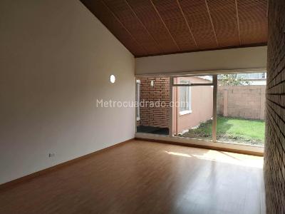 Casa de 5 alcobas en venta en Niza, Bogotá, 260 m² · foto 5 de 20