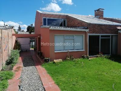 Casa de 5 alcobas en venta en Niza, Bogotá, 260 m² · foto 13 de 20