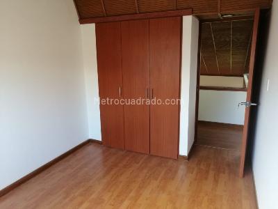 Casa de 5 alcobas en venta en Niza, Bogotá, 260 m² · foto 18 de 20