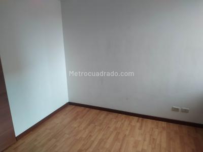 Apartamento en venta en Mazuren, Bogotá · foto 2 de 18