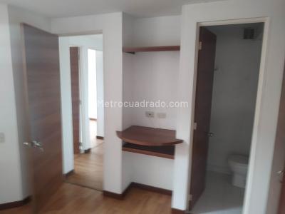 Apartamento en venta en Mazuren, Bogotá · foto 5 de 18