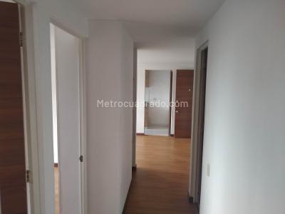 Apartamento en venta en Mazuren, Bogotá · foto 8 de 18