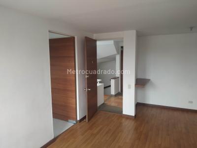 Apartamento en venta en Mazuren, Bogotá · foto 11 de 18