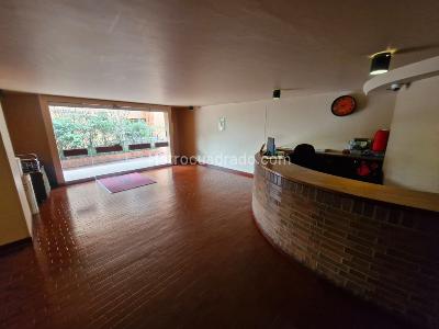 Apartamento de 3 alcobas en venta en La Macarena, Bogotá, 141 m² · foto 3 de 20