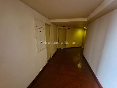 Apartamento de 3 alcobas en venta en La Macarena, Bogotá, 141 m² · foto 5 de 20