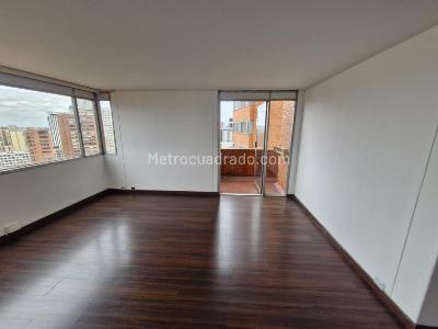 Apartamento de 3 alcobas en venta en La Macarena, Bogotá, 141 m² · foto 9 de 20