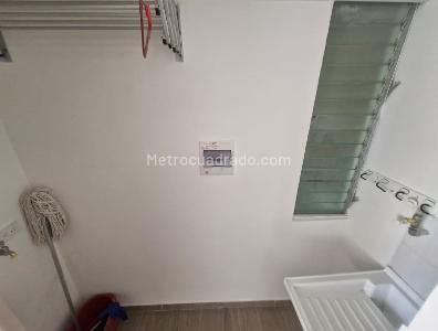 Apartamento de 3 alcobas en venta en Girardot, Girardot, 53 m² · foto 10 de 17