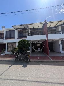 Casa de 4 alcobas en venta en Girardot, Girardot, 78 m² · foto 2 de 20
