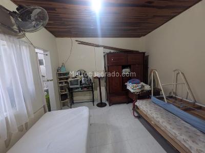 Casa de 5 alcobas en arriendo en Girardot, Girardot, 225 m² · foto 12 de 20