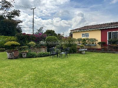 Casa de 3 alcobas en venta en Guaymaral, Bogotá, 1600 m² · foto 2 de 19