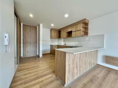 Apartamento en venta en Santa Barbara, Bogotá · foto 2 de 20
