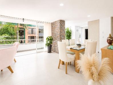 Apartamento de 4 alcobas en venta en Laureles, Medellín, 121 m² · foto 3 de 11