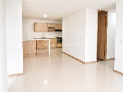 Apartamento de 3 alcobas en venta en La Colina, Medellín, 84 m² · foto 2 de 20
