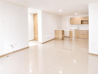 Apartamento de 3 alcobas en venta en La Colina, Medellín, 84 m² · foto 4 de 20