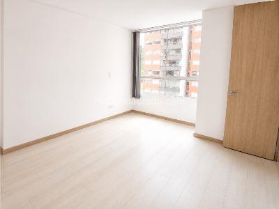 Apartamento de 3 alcobas en venta en La Colina, Medellín, 84 m² · foto 8 de 20