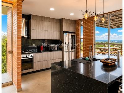 Casa de 4 alcobas en venta en Santa Elena, Medellín · foto 7 de 20