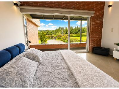Casa de 4 alcobas en venta en Santa Elena, Medellín · foto 11 de 20